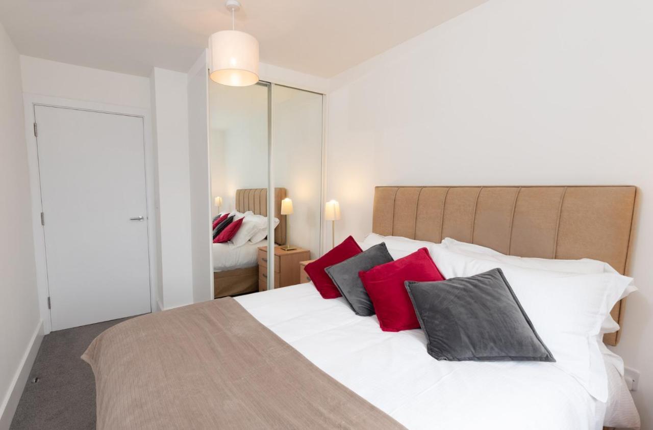 Apartment Abodebed Oval View *